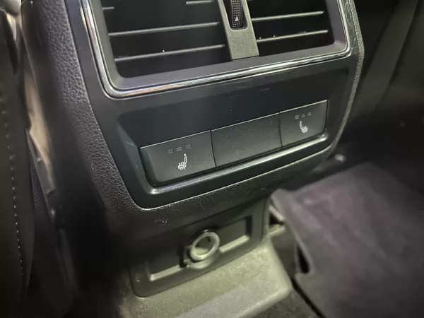Škoda Karoq 1.6TDi Style Plus LED NAVI TZ - foto 21