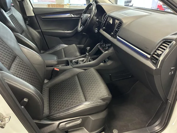 Škoda Karoq 1.6TDi Style Plus LED NAVI TZ - foto 27