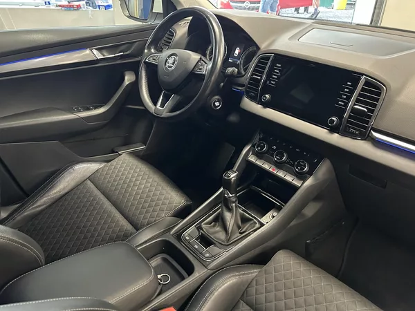Škoda Karoq 1.6TDi Style Plus LED NAVI TZ - foto 28