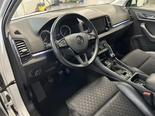 Škoda Karoq 1.6TDi Style Plus LED NAVI TZ - foto 6