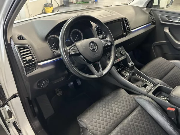 Škoda Karoq 1.6TDi Style Plus LED NAVI TZ - foto 7
