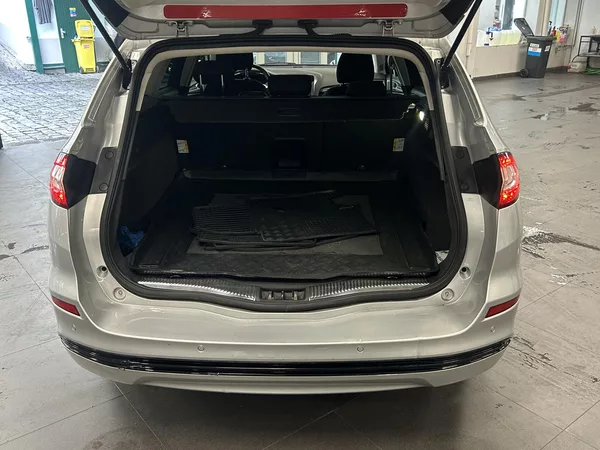 Ford Mondeo 2.0TDCi Aut Titanium LED 110kW - foto 20