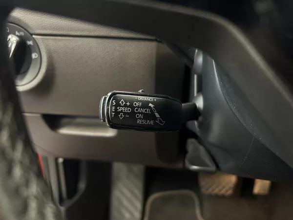 Škoda Octavia 2.0TDi L&K DSG Bi-x ACC Canton - foto 12