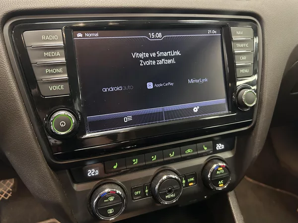 Škoda Octavia 2.0TDi L&K DSG Bi-x ACC Canton - foto 21