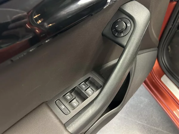 Škoda Octavia 2.0TDi L&K DSG Bi-x ACC Canton - foto 8