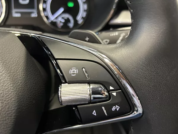 Škoda Fabia 1.0TSi DSG Style LED SmartLink - foto 13