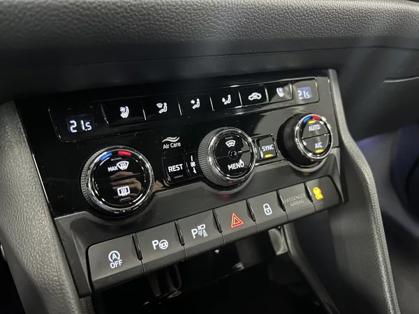 Škoda Kodiaq 2.0TDi L&K 4x4 7míst Panor 360 - foto 14