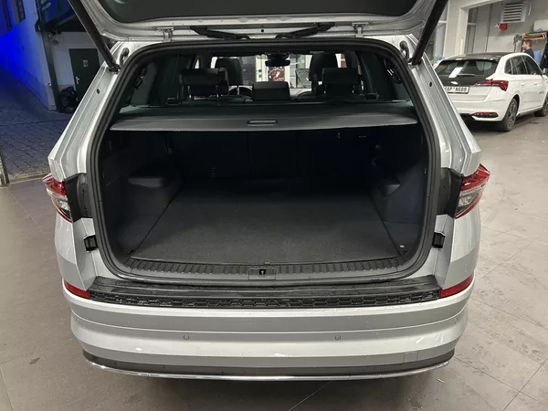 Škoda Kodiaq 2.0TDi L&K 4x4 7míst Panor 360 - foto 50