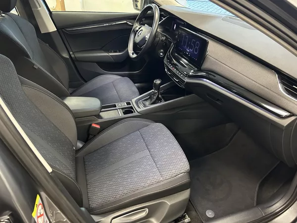 Škoda Octavia 1.5TSi Style Plus Matrix ACC - foto 25