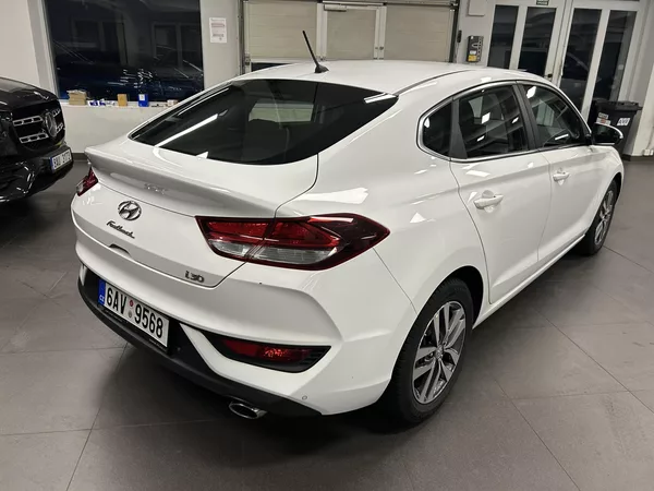 Hyundai i30 1.0T-GDi Fastback 88kW Alu - foto 4
