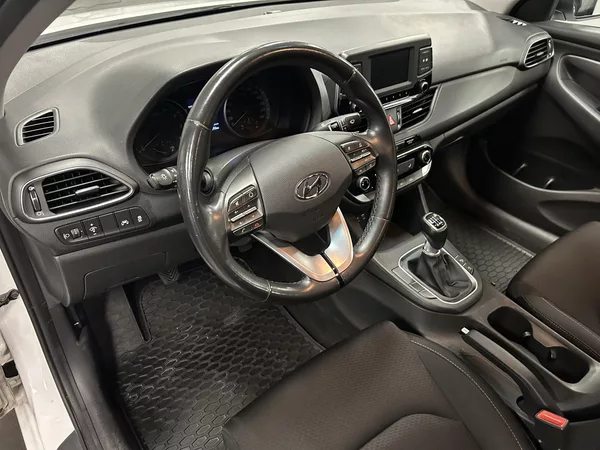 Hyundai i30 1.0T-GDi Fastback 88kW Alu - foto 6