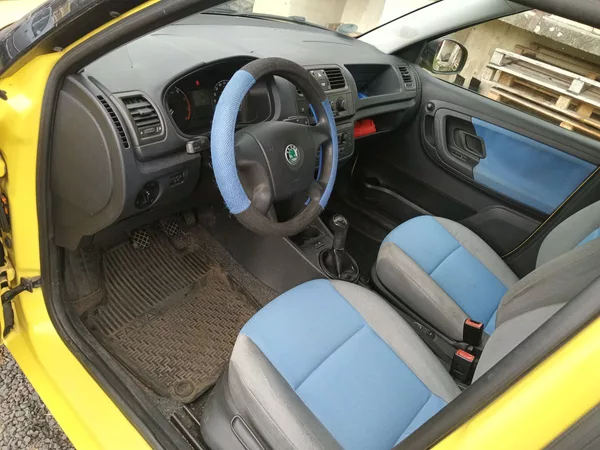 Škoda Fabia 1.2 HTP Classic - foto 9