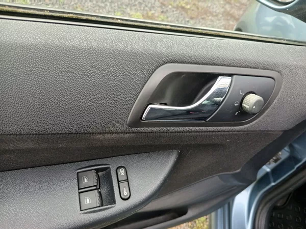 Škoda Fabia 1.2 HTP Elegance Sedan - foto 10