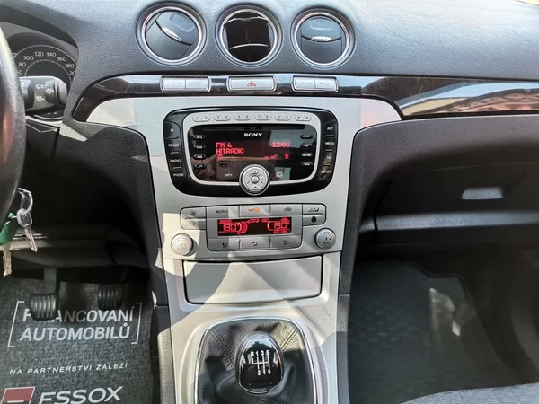 Ford Galaxy 2.0TDCi 103kw GHIA Panor. ČR - foto 13