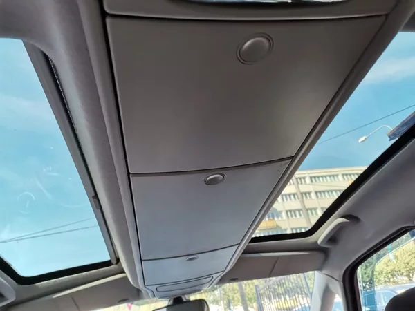 Ford Galaxy 2.0TDCi 103kw GHIA Panor. ČR - foto 24