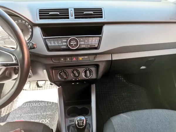Škoda Fabia 1.0TSi 70kw Klima ČR - foto 13