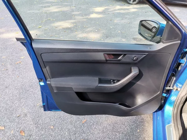 Škoda Fabia 1.0TSi 70kw Klima ČR - foto 9