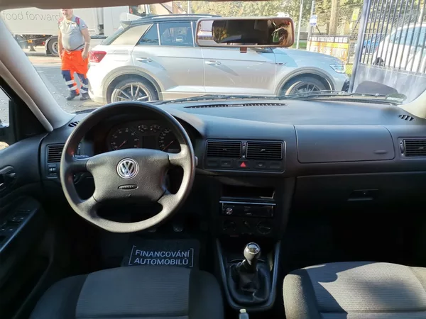 Volkswagen Golf 1.6i 77kw Klima ESP 5dv. - foto 11