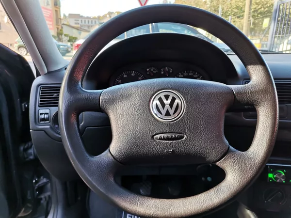 Volkswagen Golf 1.6i 77kw Klima ESP 5dv. - foto 12