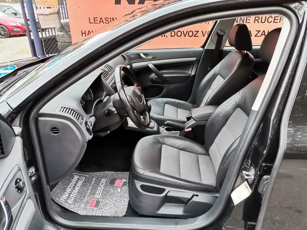 Škoda Octavia 1.4TSi 90kw Elegance PDC - foto 10