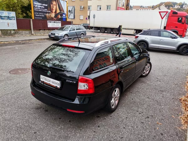 Škoda Octavia 1.4TSi 90kw Elegance PDC - foto 25
