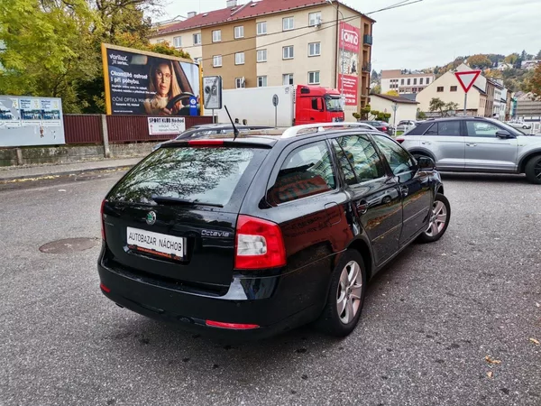 Škoda Octavia 1.4TSi 90kw Elegance PDC - foto 5