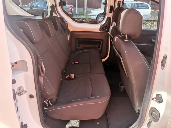 Dacia Dokker 1.6i 75kw Klima NAVI Tažné - foto 17