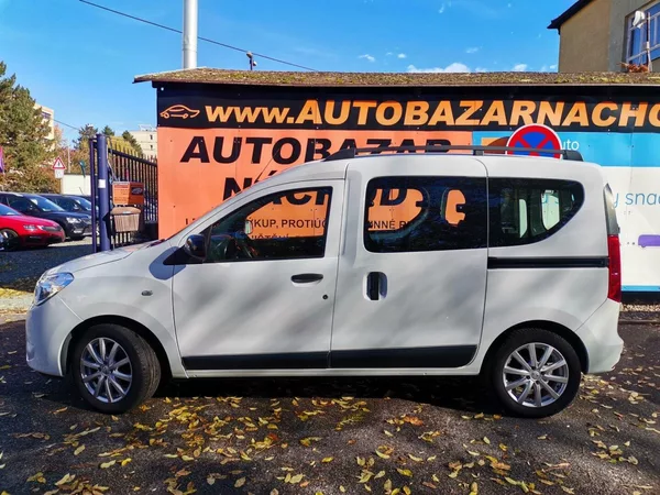 Dacia Dokker 1.6i 75kw Klima NAVI Tažné - foto 23