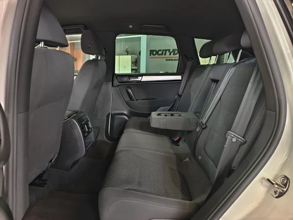 Volkswagen Touareg 3.0 TDi 176kW 4x4, 360° KAMERA - foto 10