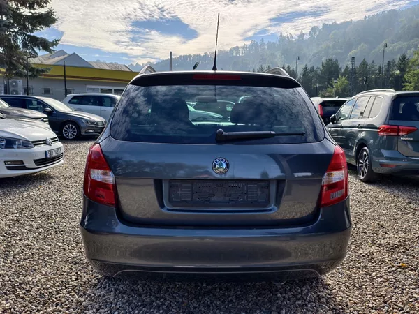 Škoda Fabia KOMBI 1.9 TDi 77kW - foto 5