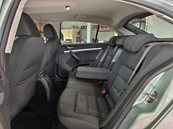 Škoda Octavia 1.4 TSi 90kW DSG PDC, TEMPOMAT - foto 10