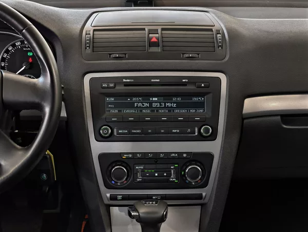 Škoda Octavia 1.4 TSi 90kW DSG PDC, TEMPOMAT - foto 13