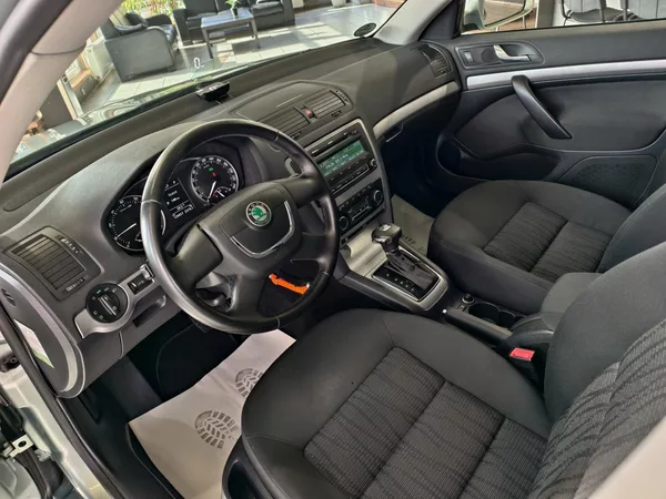 Škoda Octavia 1.4 TSi 90kW DSG PDC, TEMPOMAT - foto 7