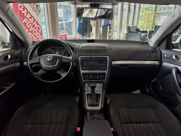 Škoda Octavia 1.4 TSi 90kW DSG PDC, TEMPOMAT - foto 9