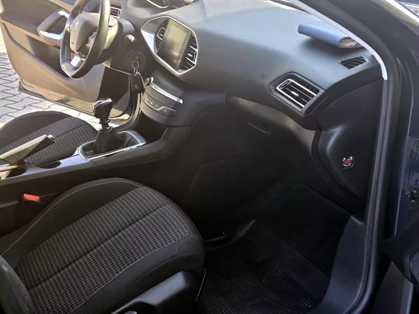 Peugeot 308 bHDi ČR, *SERV.KNÍŽKA* - foto 23