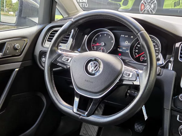 Volkswagen Golf 1,4TSi Highline 92kW, SERV.KN - foto 27