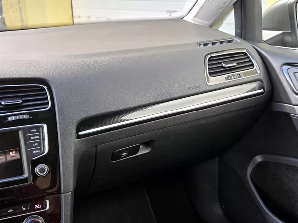 Volkswagen Golf 1,4TSi Highline 92kW, SERV.KN - foto 28
