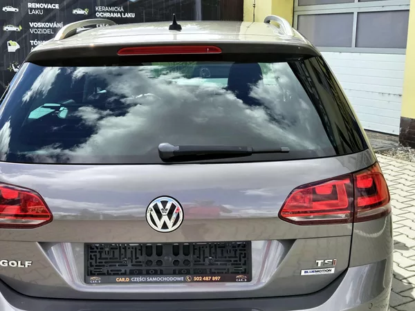 Volkswagen Golf 1,4TSi Highline 92kW, SERV.KN - foto 43
