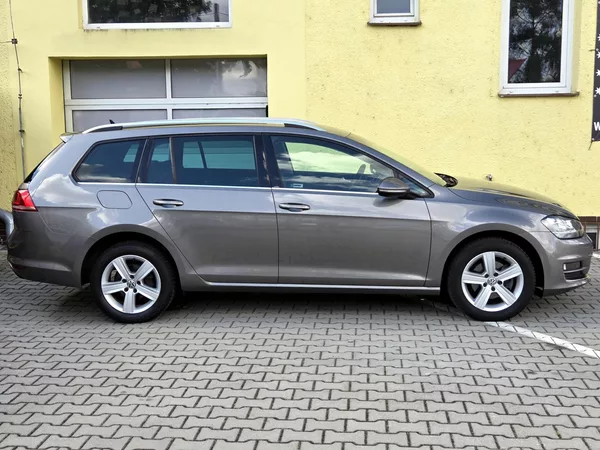 Volkswagen Golf 1,4TSi Highline 92kW, SERV.KN - foto 6