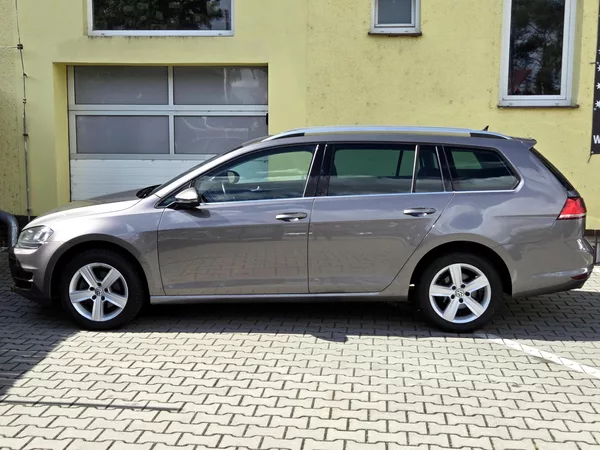 Volkswagen Golf 1,4TSi Highline 92kW, SERV.KN - foto 7