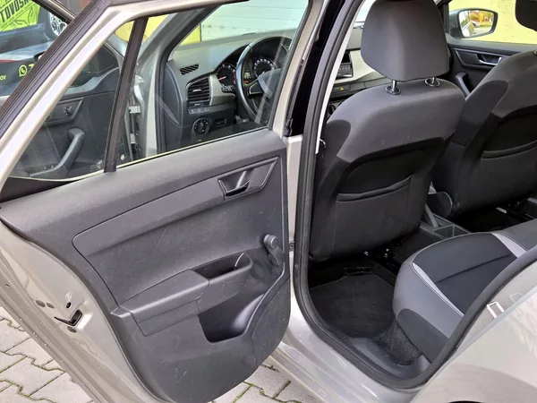 Škoda Fabia PANORAMA,SERV.KNÍŽKA 1.MAJ - foto 15