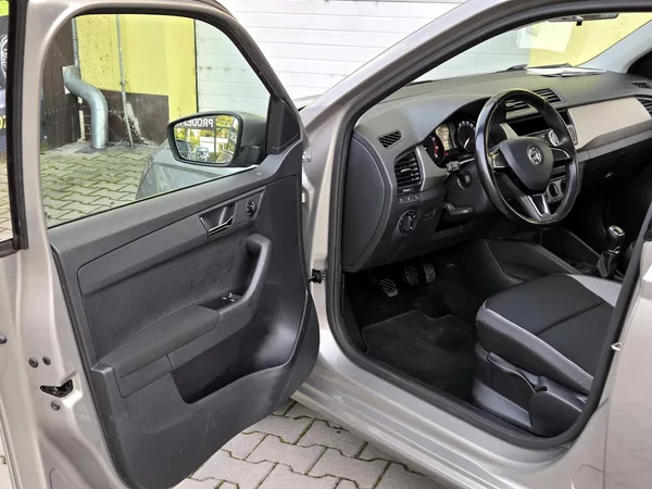 Škoda Fabia PANORAMA,SERV.KNÍŽKA 1.MAJ - foto 24