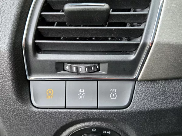 Škoda Fabia PANORAMA,SERV.KNÍŽKA 1.MAJ - foto 38