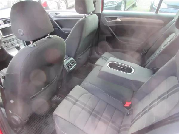 Volkswagen Golf 1,6 TDI Edice Lounge - foto 7