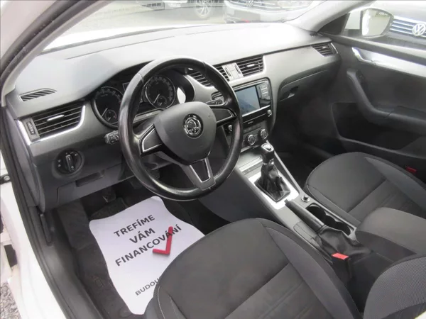Škoda Octavia 1,6 TDI 85kW - foto 6