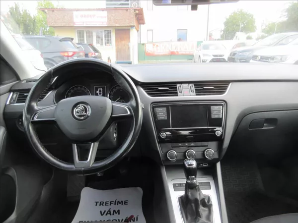 Škoda Octavia 1,6 TDI 85kW - foto 8