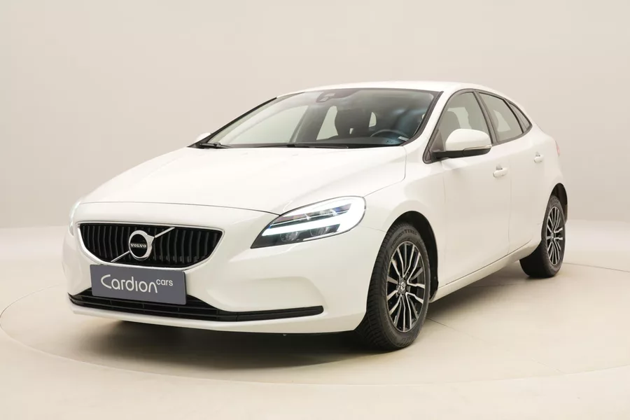 Volvo V40 T2 MOMENTUM AUT