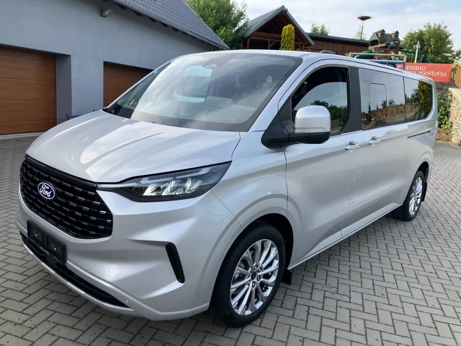 Ford Tourneo Custom TITANIUM LONG 8-AT AWD
