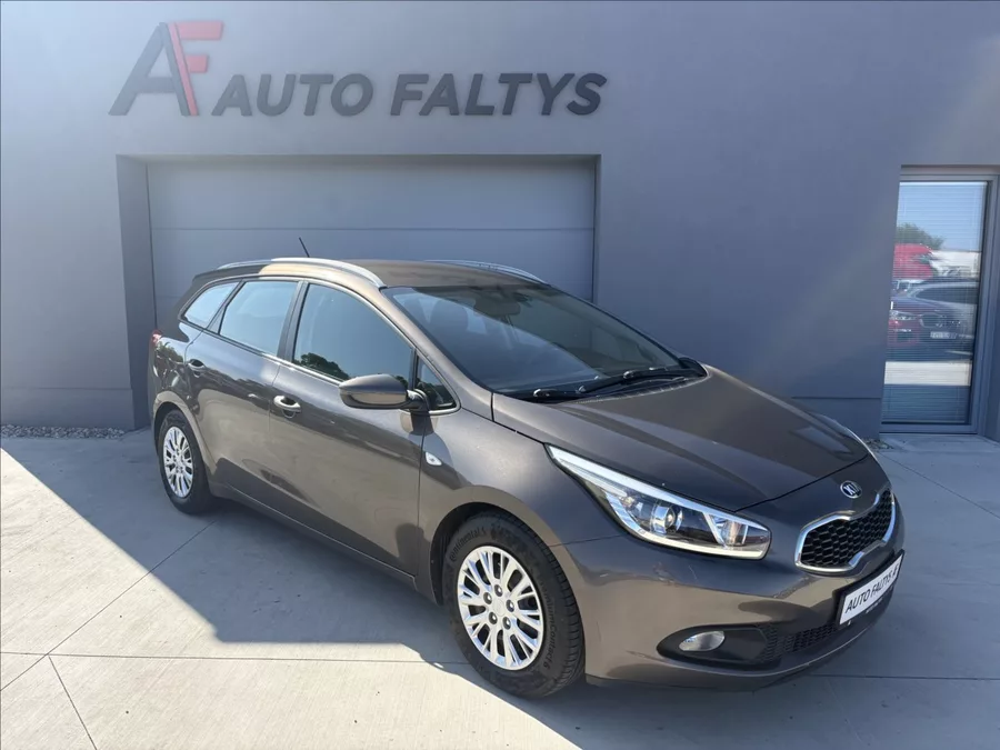 Kia Ceed 1,6 GDi 99 kw ČR 1. maj. servi