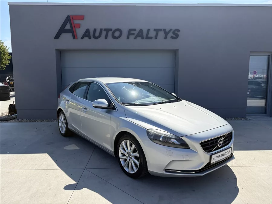 Volvo V40 1,6 D 84 kw. Č.R.